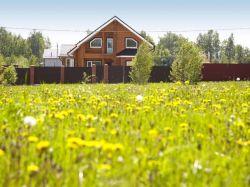 Рабочим и служащим могут начать бесплатно раздавать землю под строительство домов