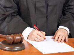 Желая выселить родственников из своего дома, мужчина сам в итоге остался без жилья: разбираем решение суда