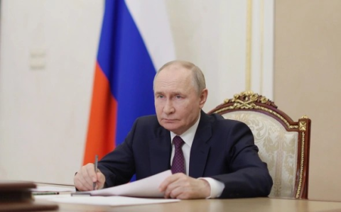 Путин подписал закон о скидках при дарении жилья близким родственникам