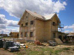 Получили по каске. Кому выгоден эскроу-счет при строительстве частного дома