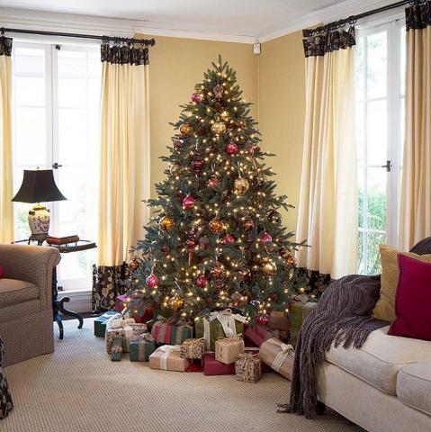 Плюсы и минусы покупки квартиры перед Новым годом