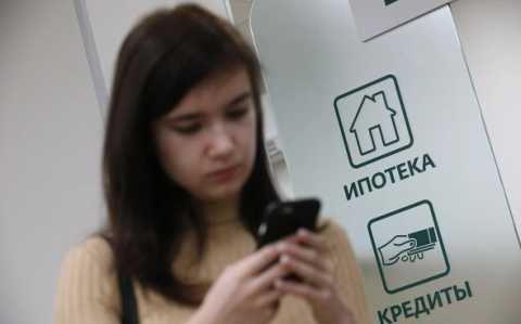 Сколько нужно зарабатывать для одобрения ипотеки на квартиру в 2025 году