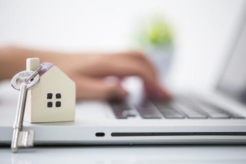 При каких условиях банк может поднять ставку по IT-ипотеке до 13,5%, объяснил эксперт