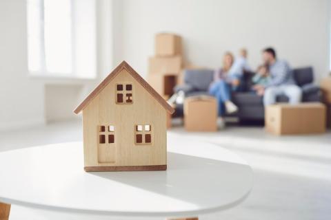 Эксперт призвал не ждать смягчения условий семейной ипотеки