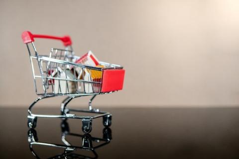 Выручка элитных застройщиков упала почти на 40%