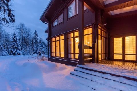 В банке «Дом.РФ» заявили о резком росте спроса на частные дома под ключ