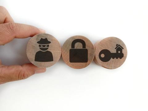 Юристы рассказали, как защитить себя от мошенников при покупке жилья