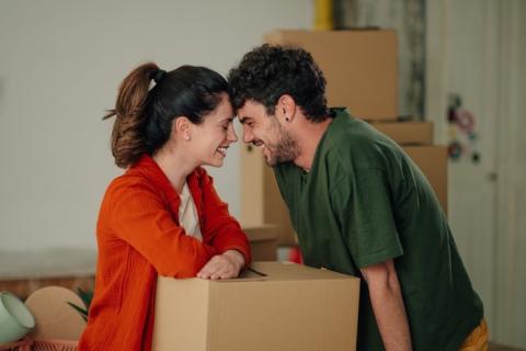 Молодые семьи предложили освободить от скрытых платежей по ипотеке