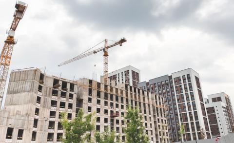 Число новых проектов на первичном рынке за год сократилось на 28%